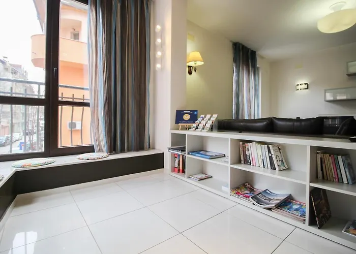 Trendy & Deluxe By Flat Mаnager